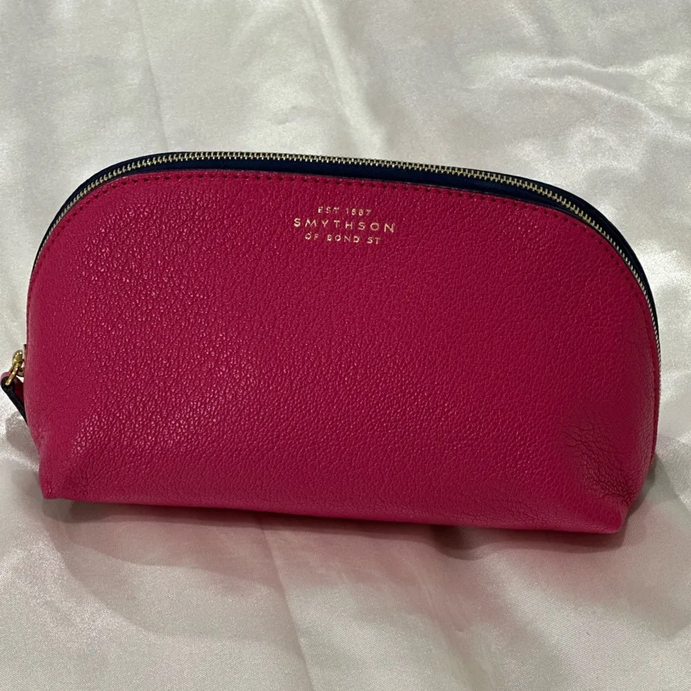 Of Bond St Cosmetic Case In Panama Leather Fuschia Pink & Gold Zip - Image 6