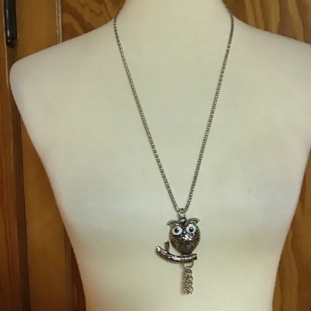 Adorable Owl on a branch necklace - Image 5