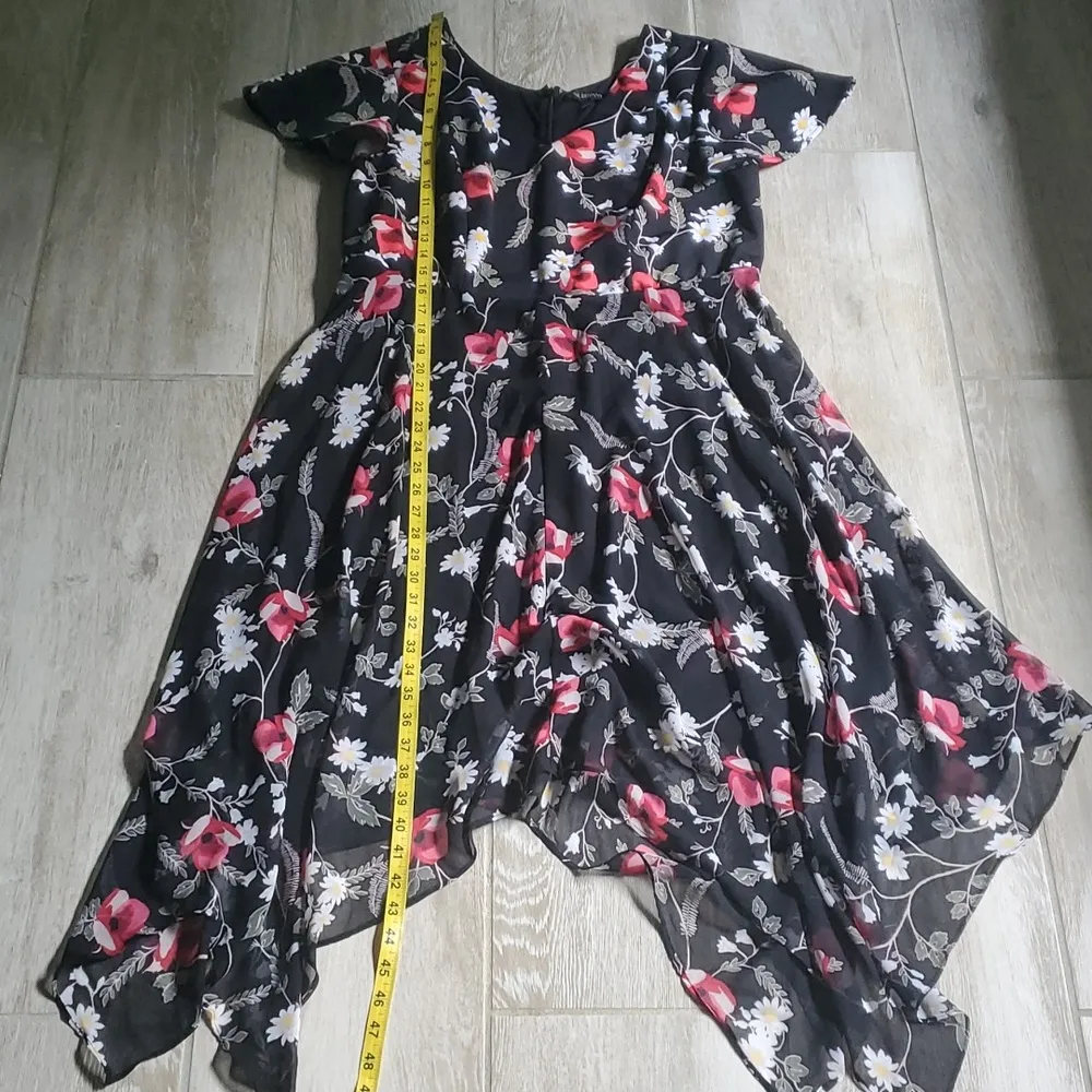 Lane Bryant 14/16 Short Sleeve V-Neck Floral Dress - Image 13