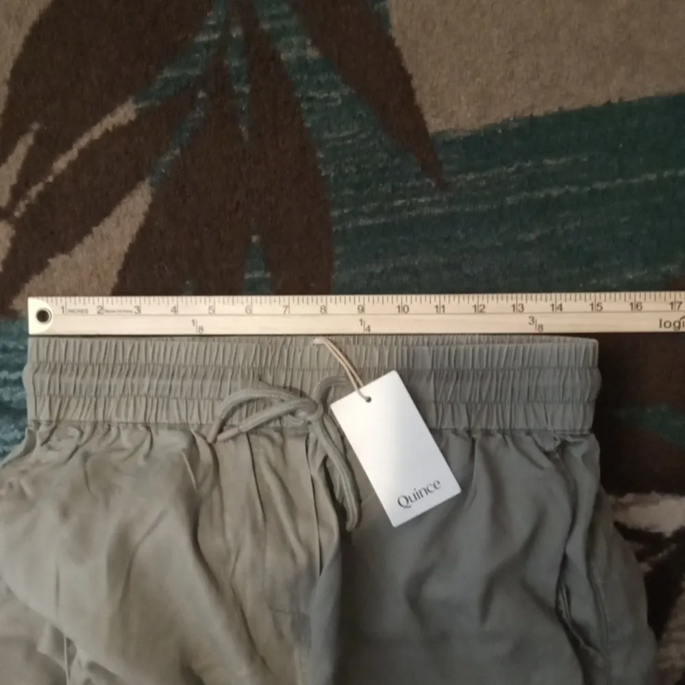 Quince Vintage Wash Tencell Wide Leg Pants Olive Office Travel Womens Medium - Image 11