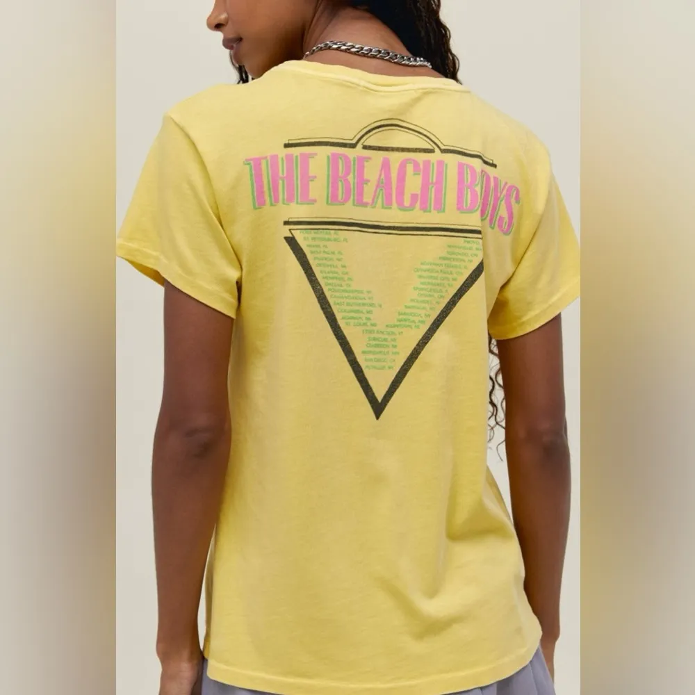 DAYDREAMER The Beach Boys 30th Anniversary Tour Tee in Yellow Bloom Size XS NWT - Image 4