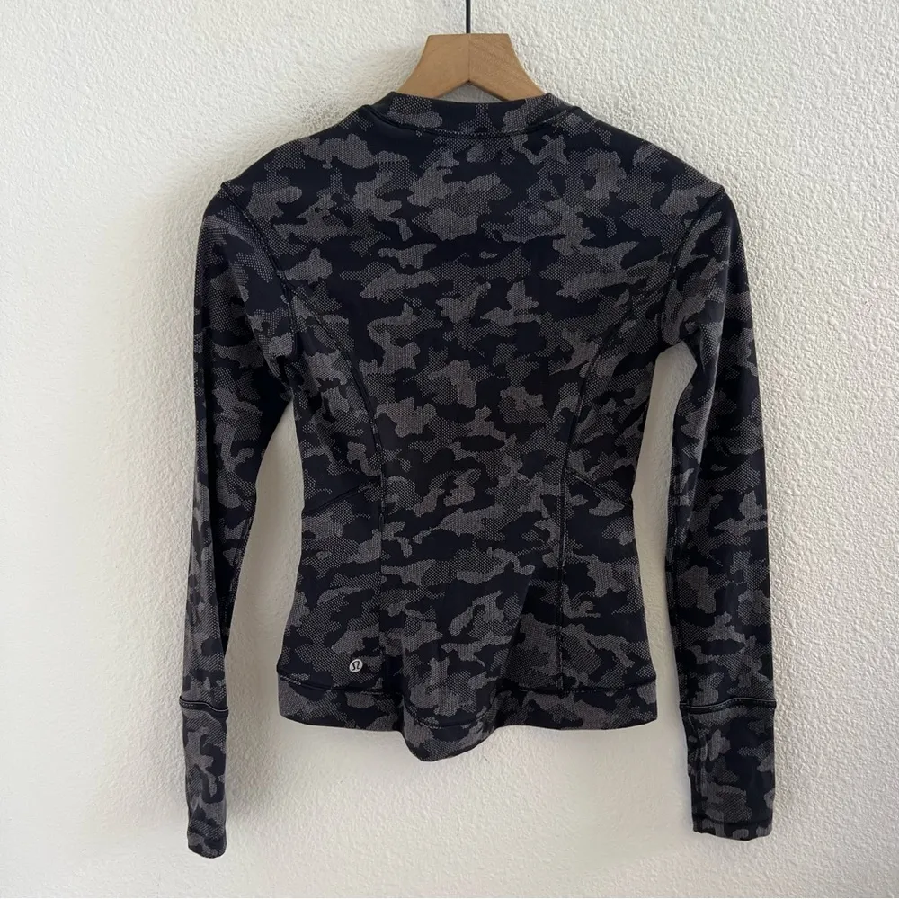 Lululemon Close to Crossing Long Sleeve Black Gray Camo 2 - Image 2
