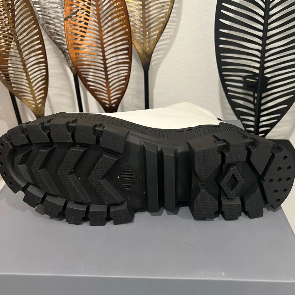 Palladium REVOLT HI TX WOMEN'S Size 6.5 - Image 4