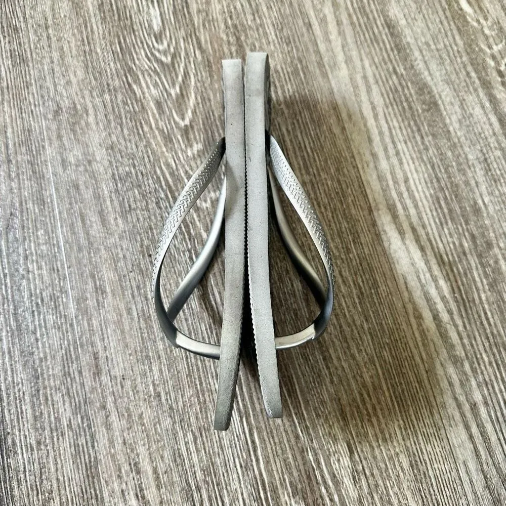 Havaianas grey leopard print flip flops - Image 5