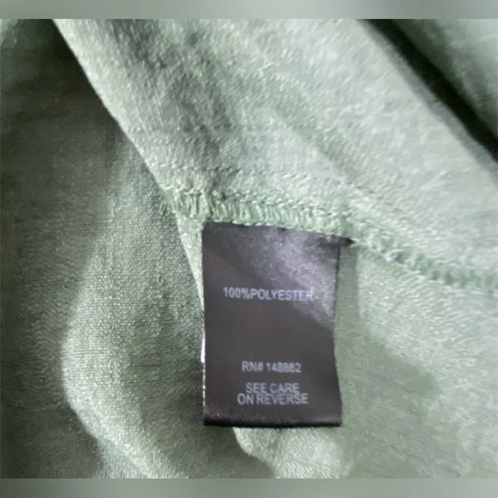 Torrid Women’s 2 (2X) Plus Green Sleeveless Button Front Relaxed Casual Chic Top - Image 6