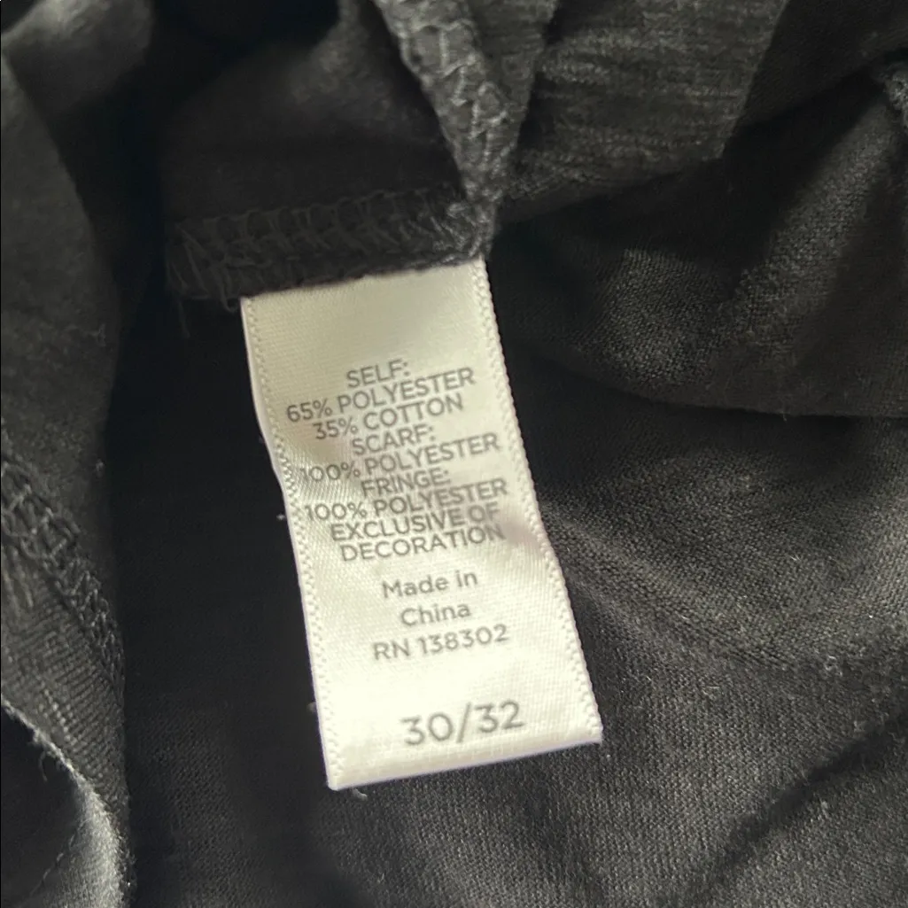 NWT!Avenue Black Tee with Blue & White Paisley Attached Scarf Size 30/32 or 4X - Image 6