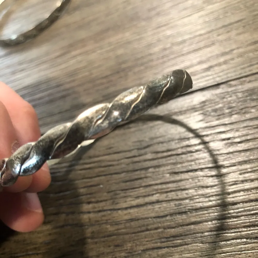 4 Bangle Bracelets - Image 5