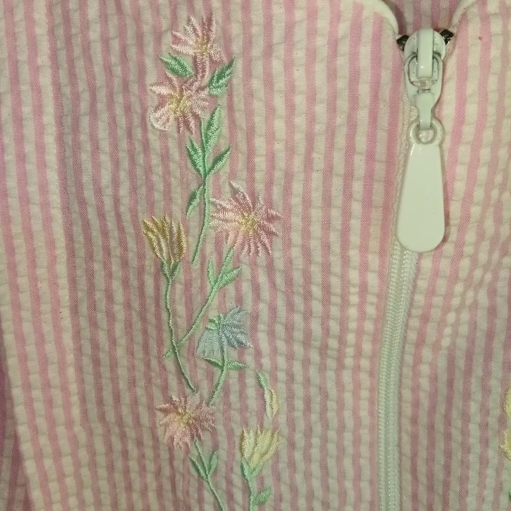 Amanda Stewart Intimates M Seersucker Striped Zip Front Housecoat in Pink White Size M - Image 3