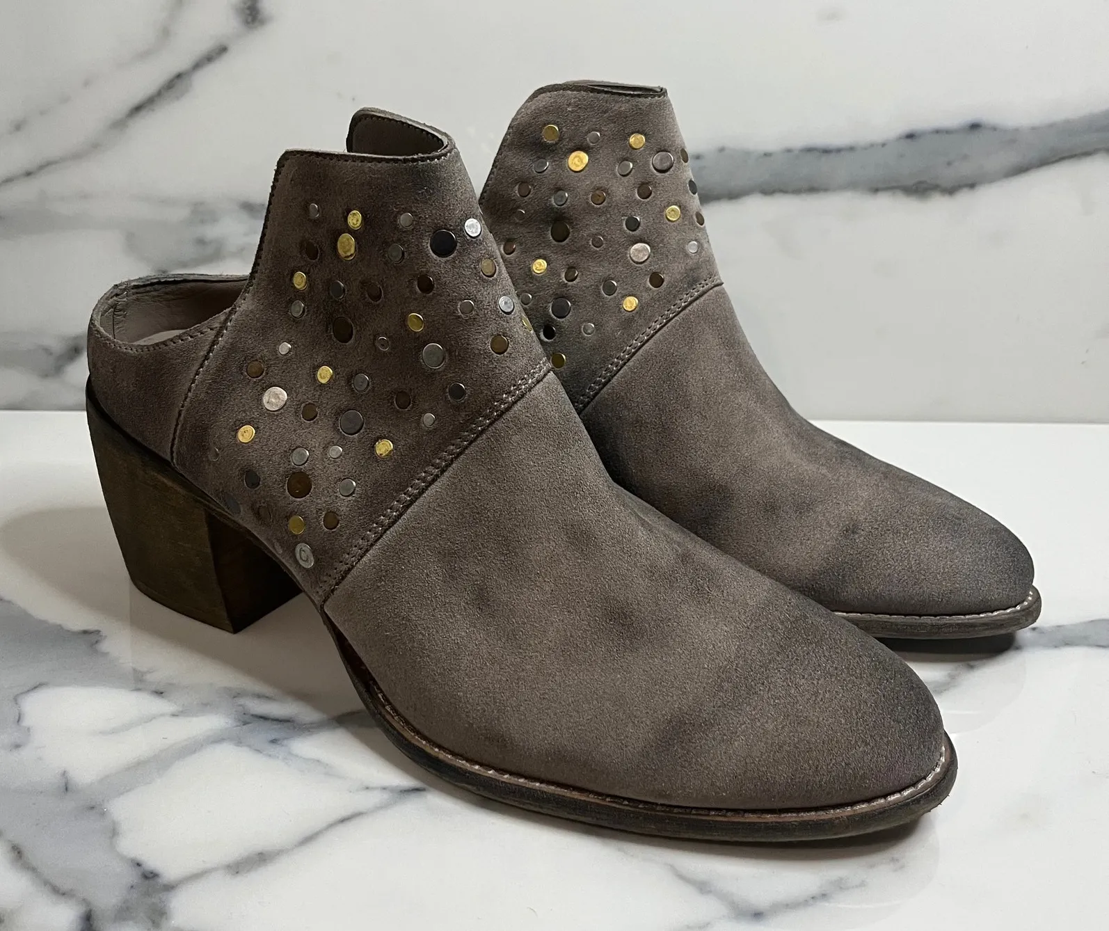 Seychelles SEY Collection Women's Distressed Gray Suede Studded Mules 10 Western - Image 1