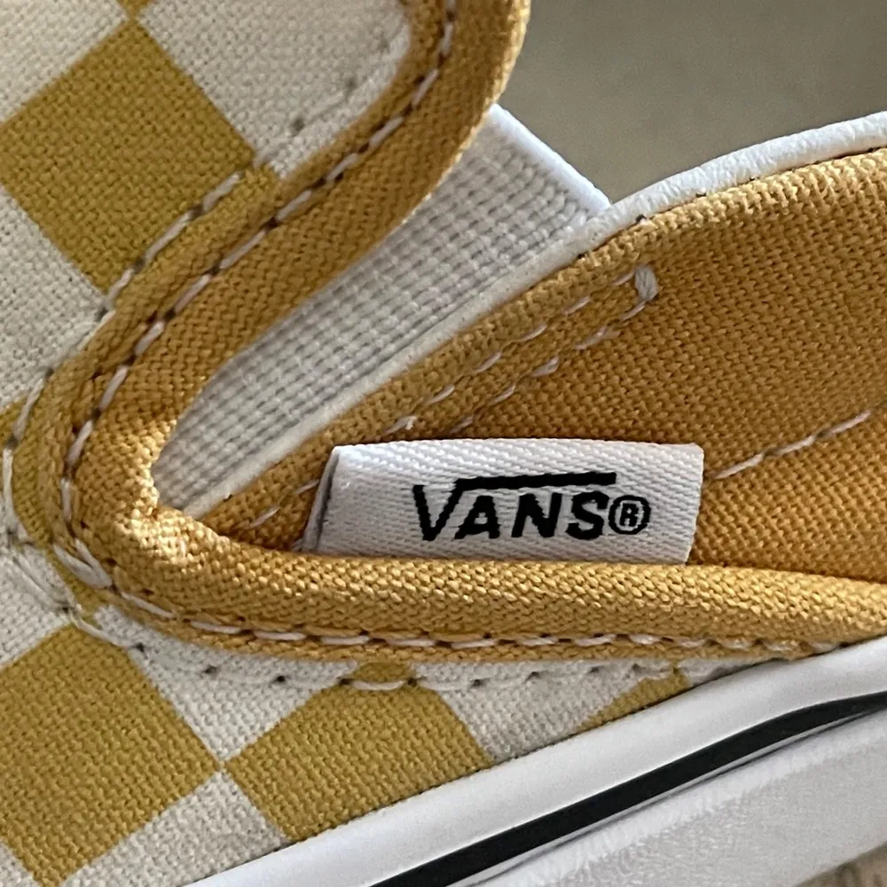 Vans Classic Checkerboard Slip On Sneakers Yellow Size 6 Skater Retro Streetwear - Image 11
