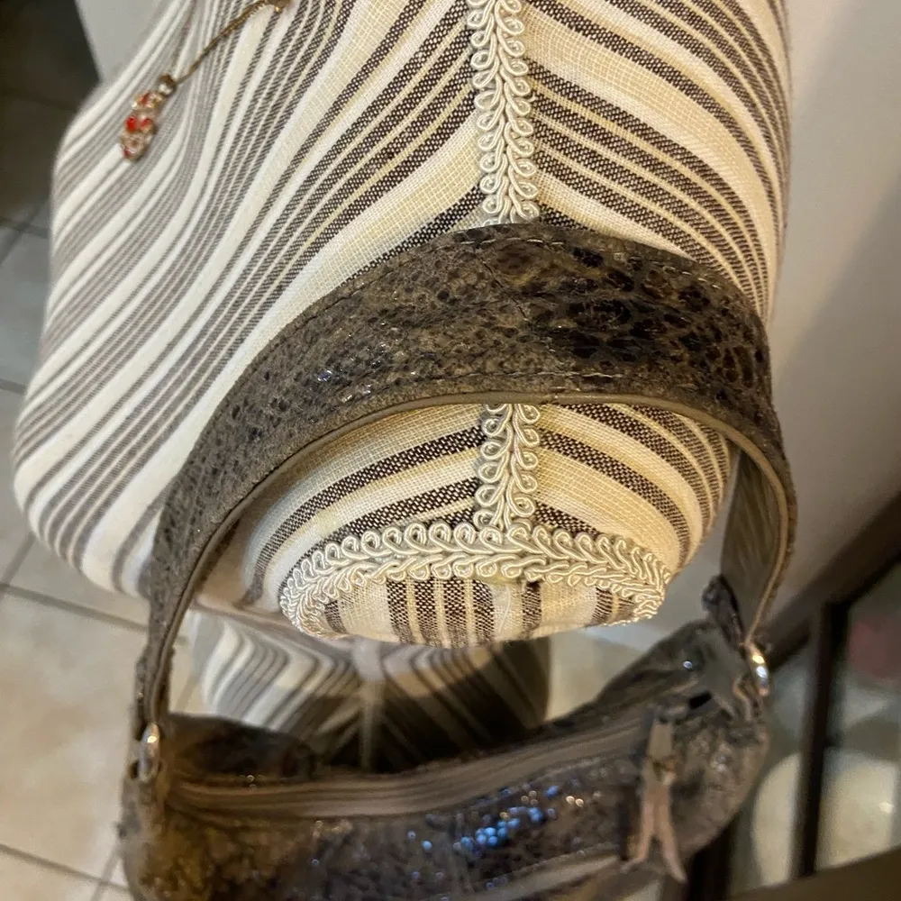 Pinky leather Brown Snake Print Shoulder Bag - Image 6