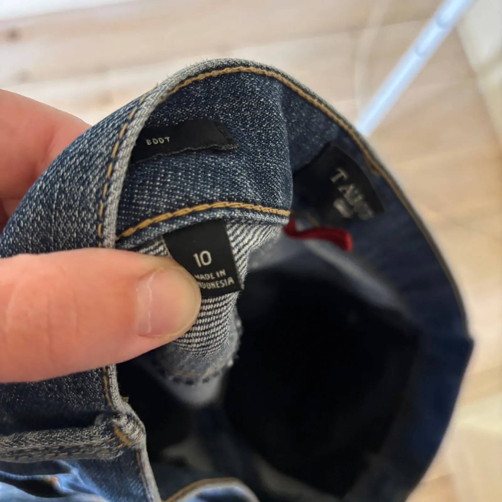 Talbots EUC Women's Dark Wash Bootcut Jeans Size 10 - Image 4