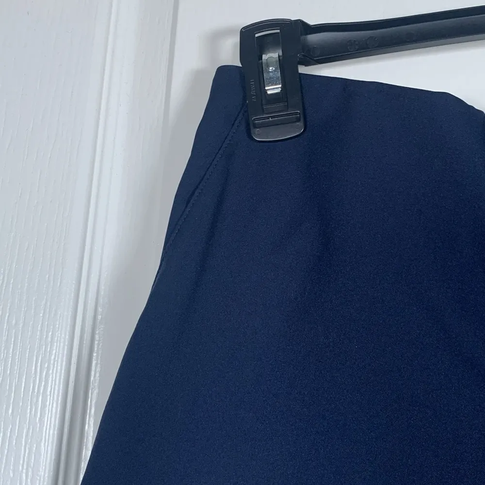 Adidas  Navy Blue Golf Shorts Size 10 EUC #0361-DS - Image 5