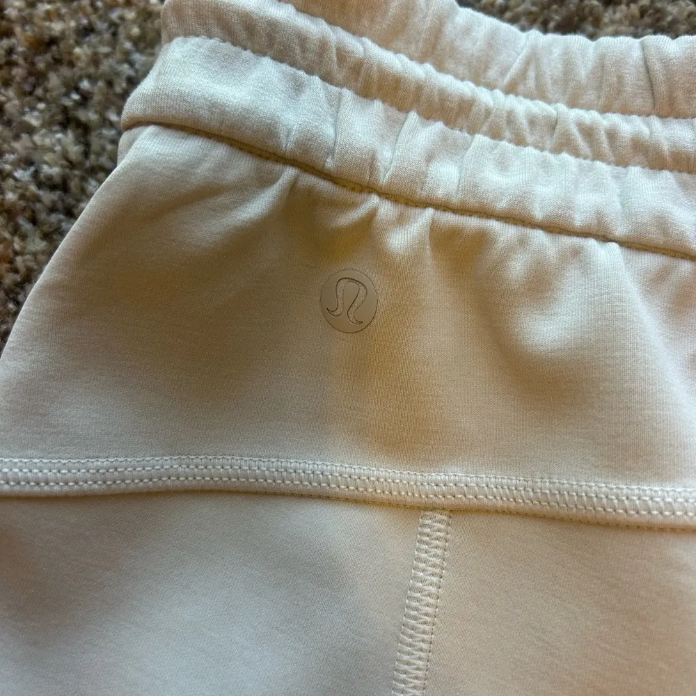 Lululemon  SoftStreme Shorts - Image 6