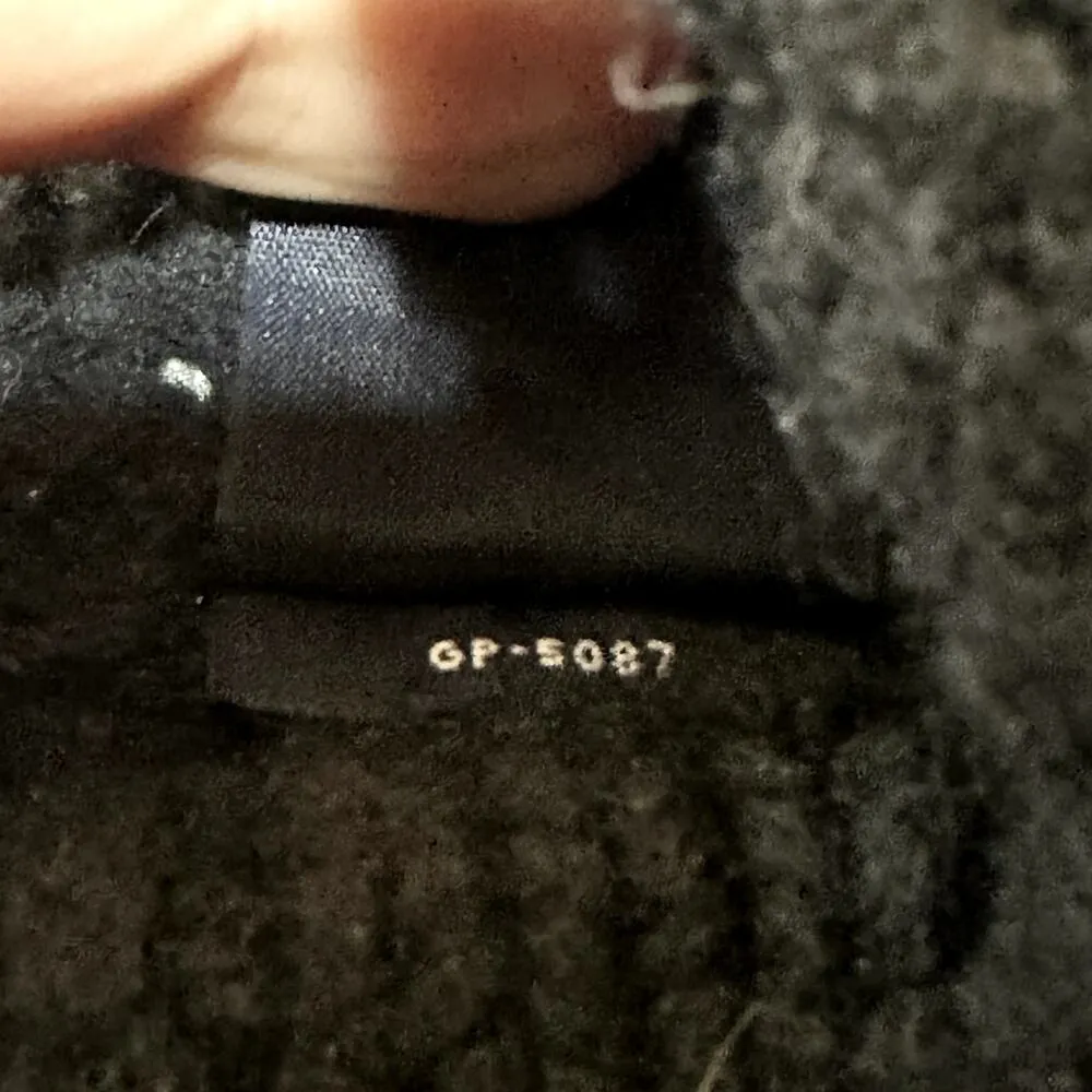 VTG Gap Cape Knitted Turtle Neck 100% Lambs Wool Gray Black Small Medium - Image 4