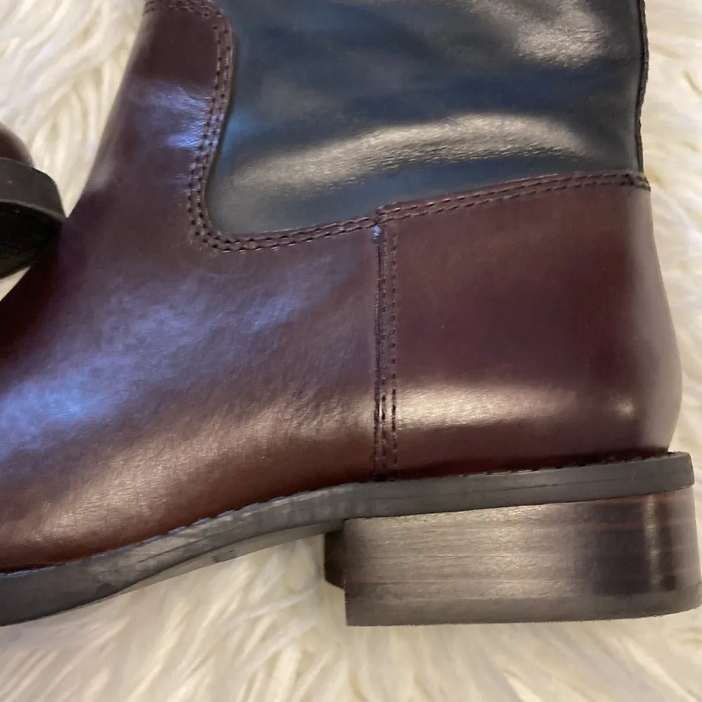 Vince Camuto Karen Equestrian Leather
Boot Brown & Black 6 1/2 M - Image 2