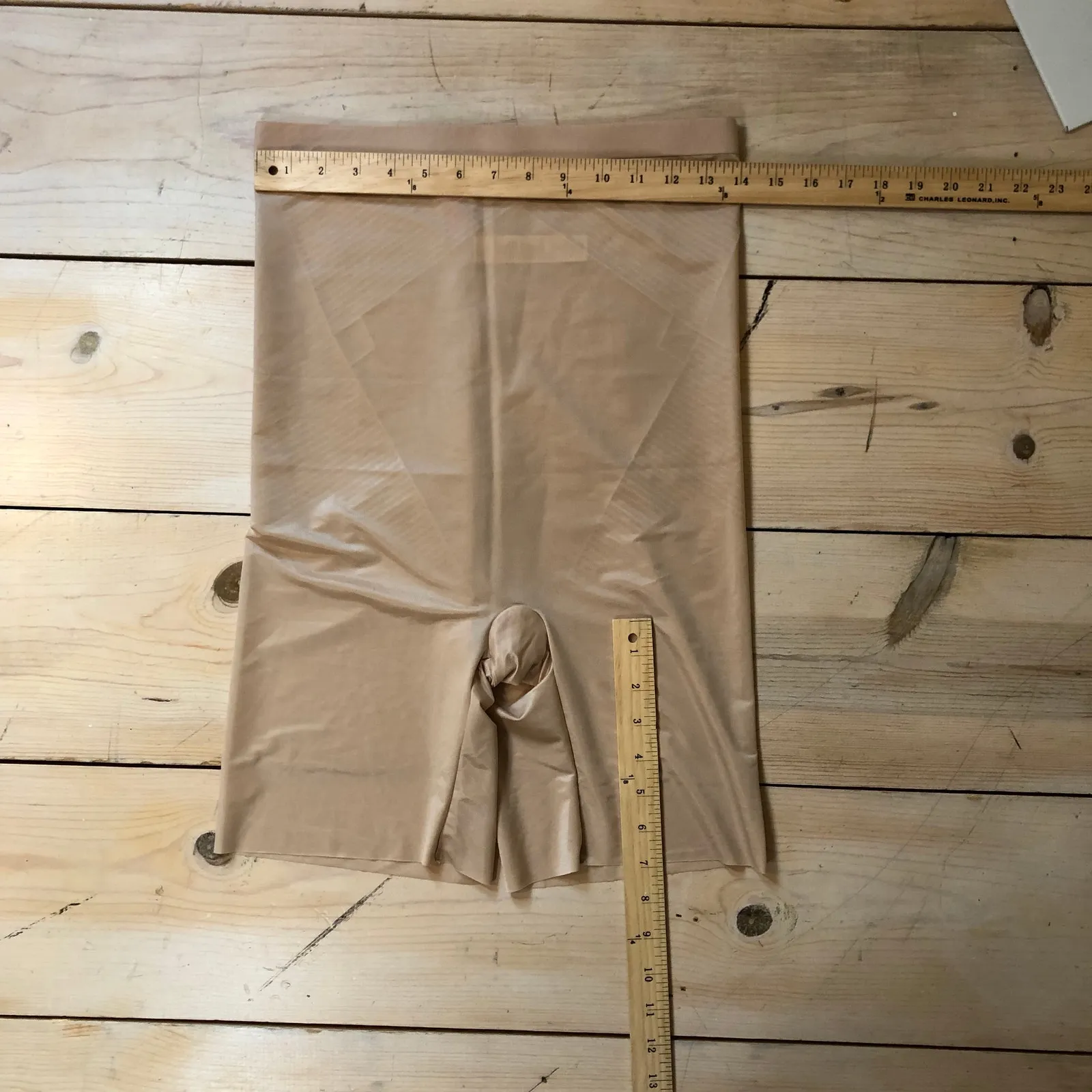 Spanx NWOT Women's Nude Shaping Short Size XL - Image 5