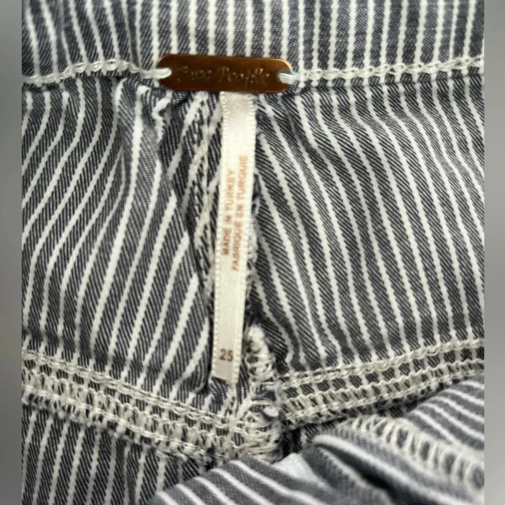 Ladies Free People Gray/White Stripe Denim Jogger, Size 25 - Image 6