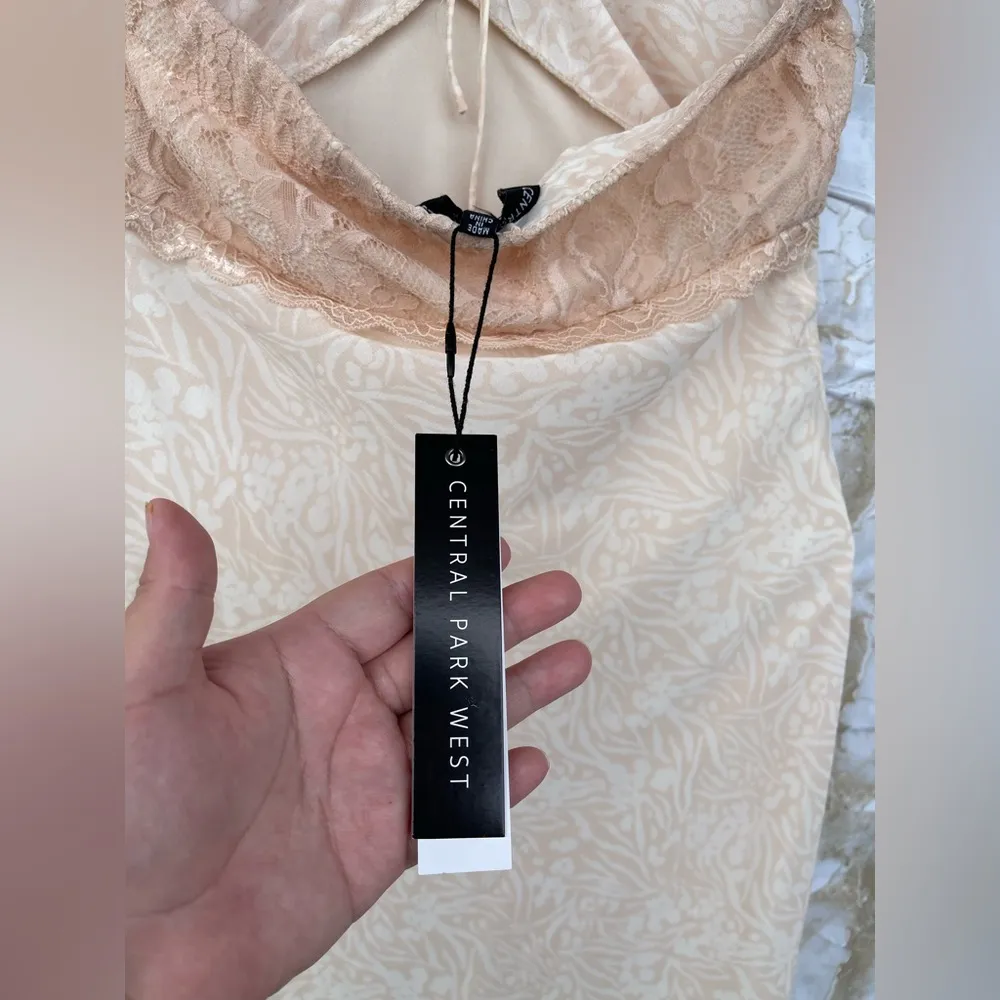 CENTRAL PARK WEST BABYDOLL HALTER NUDE LACE DRESS SIZE SMALL - Image 10