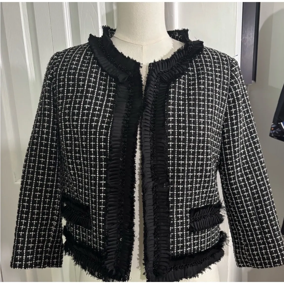 Forever 21 Black & White Tweed Ruffle-Trim Jacket Size Medium – Gorgeous Details - Image 2