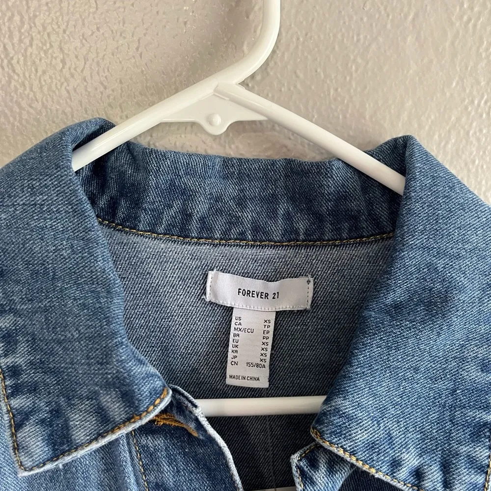 [Forever 21] NWT Plaid Patch Denim Trucker Jacket- Size XS - Image 10