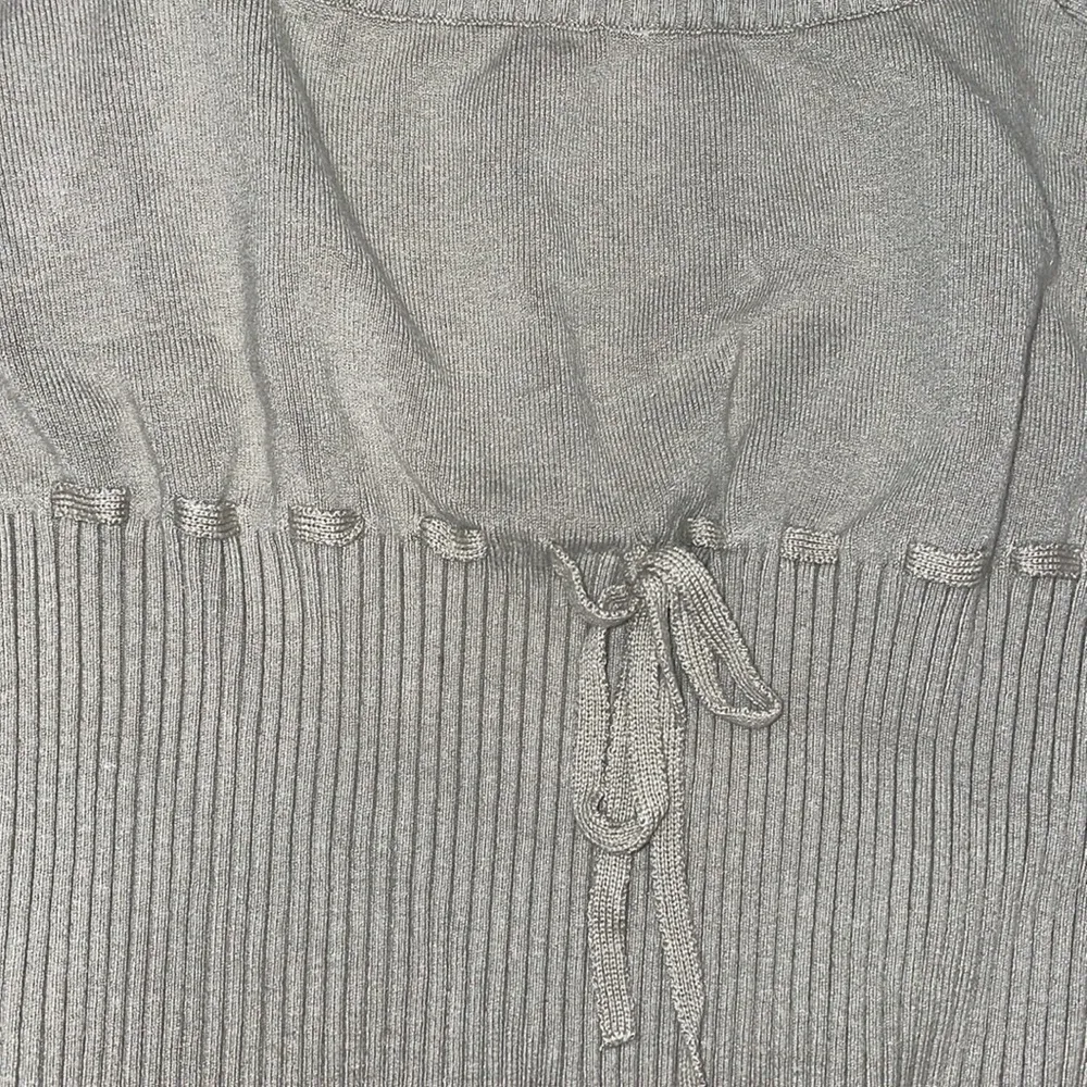 BDG sage green long sleeve crop - Image 3