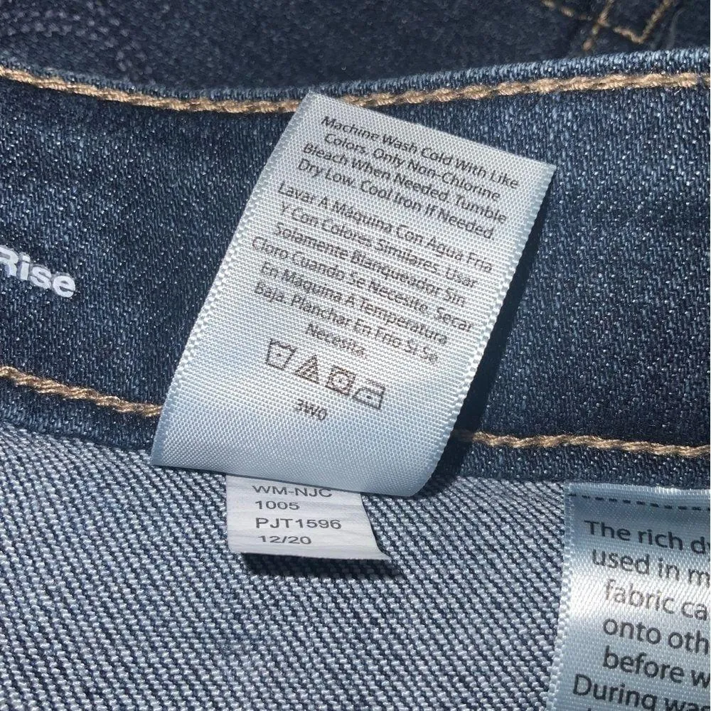 Time & Tru Mid-Rise 9” Cuffed Denim Medium Washed Blue Jeans Women’s Plus Sz 16 - Image 6