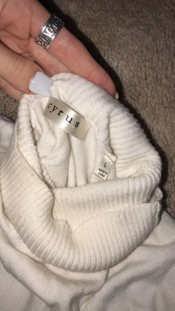 Cyrus White Turtleneck - Image 3