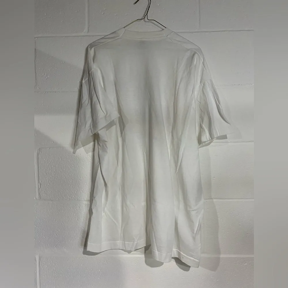 White Graphic T-Shirt with Music Design xxlarge fruit of the loom - Image 4