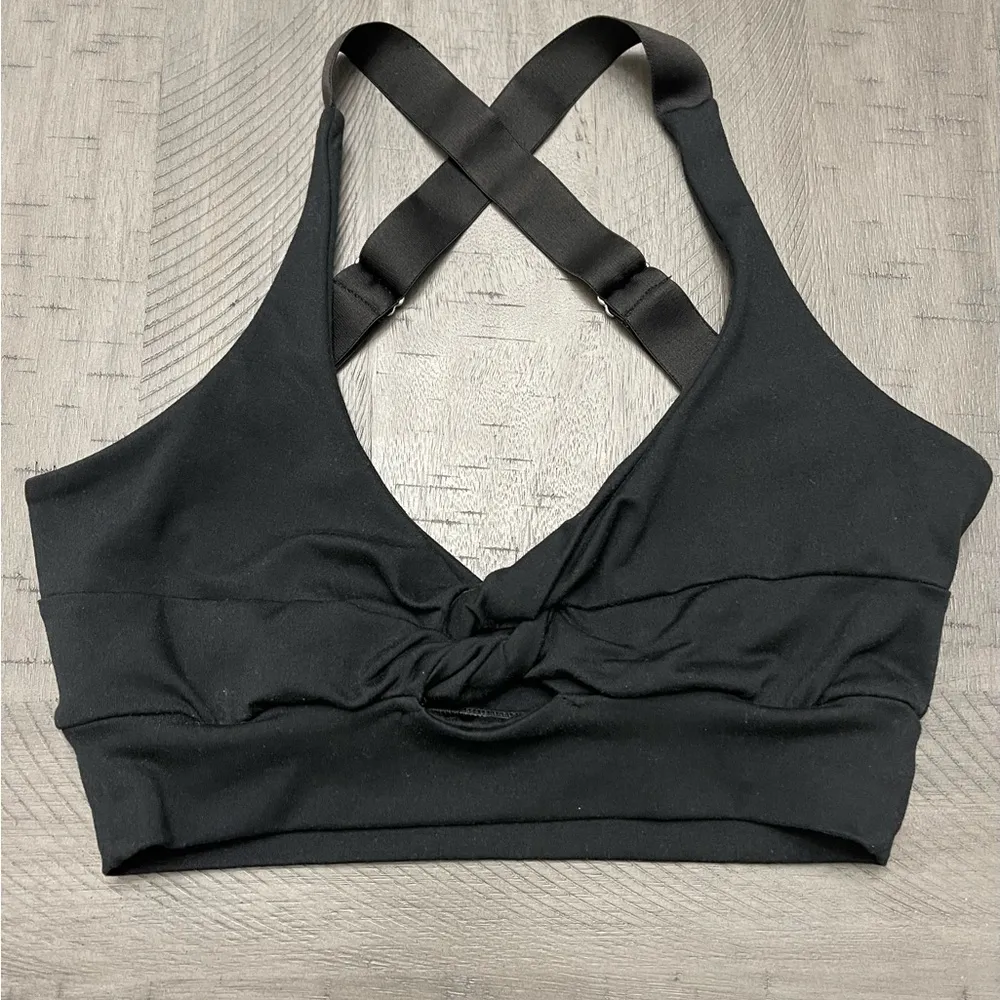 Bombshell Sportswear Twisted Sports Bra! - Image 4
