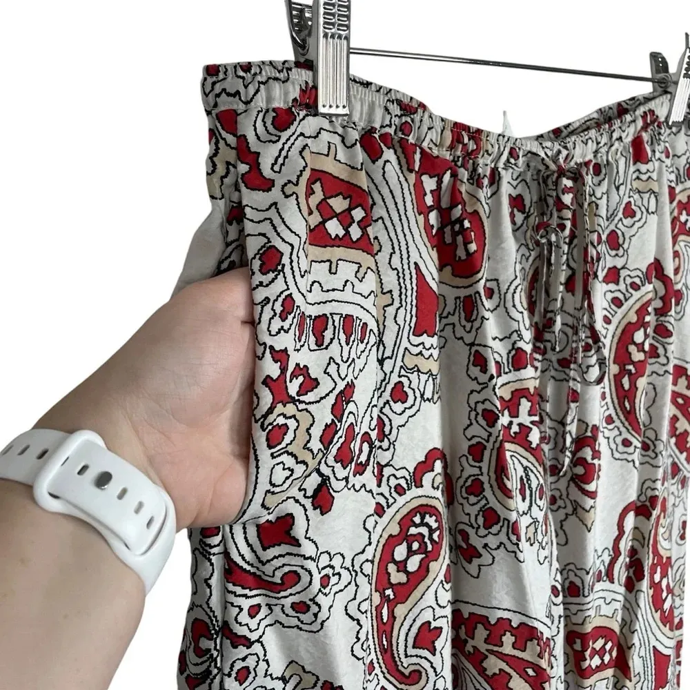 H&M High Rise Wide Leg Paisley Pull On Pants in White/Red Size M - Image 6