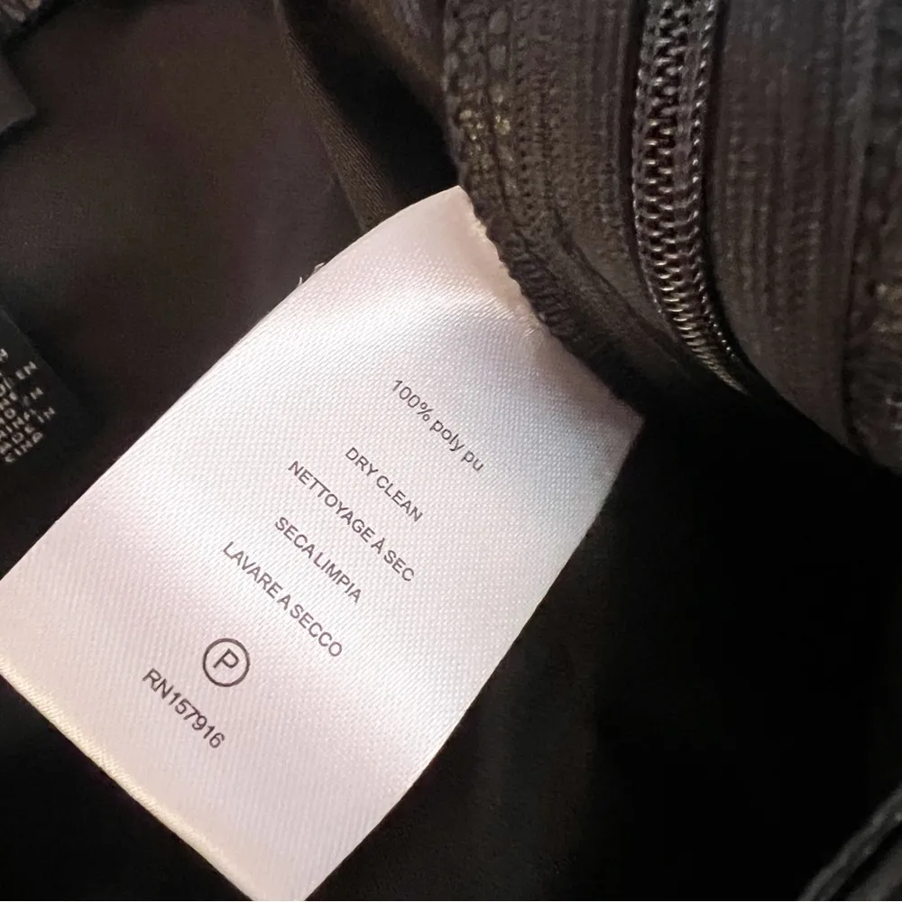 H BY HALSTON Black Paneled Faux Leather Skirt Size Large Midi Length - Image 12