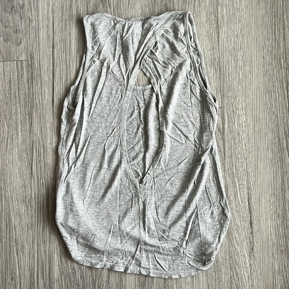 Laguna Beach Gray Tank Top with Van Graphic Tee Size S/M - Image 6