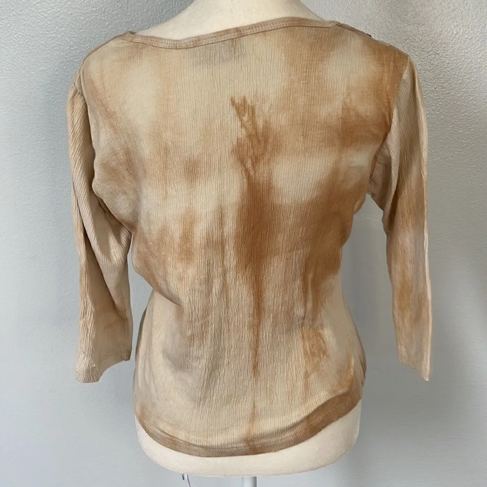 Tryst mid length beaded shirt.  Tan tie dye. Size Small. - Image 3
