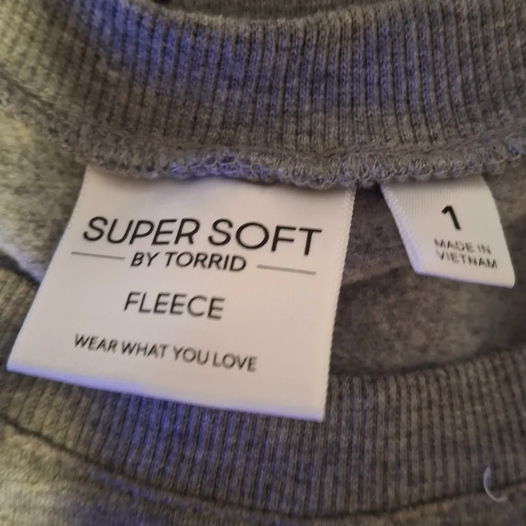 Super Soft By Torrid Sz 1 Gray Long Sleeve Sweatshirt - Image 13