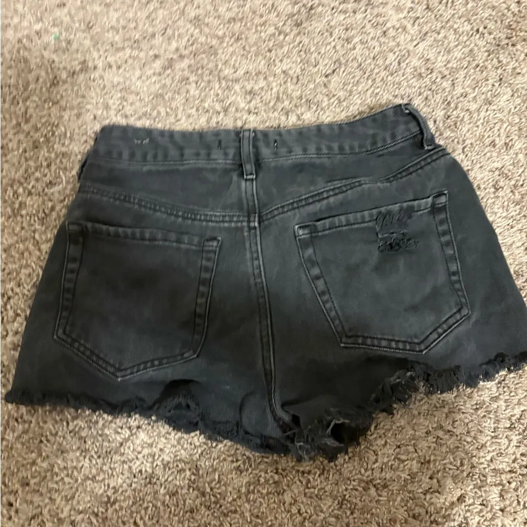PacSun Black Distressed High Rise Festival Jean Shorts in Black - Image 9
