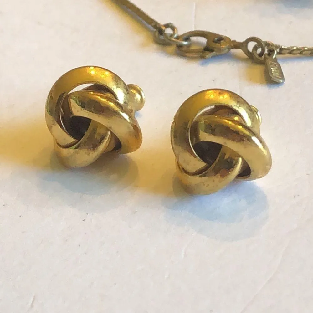 Monet Vintage Gold Tone Dainty Knot Pendant Necklace Earrings & Brooch Set - Image 5