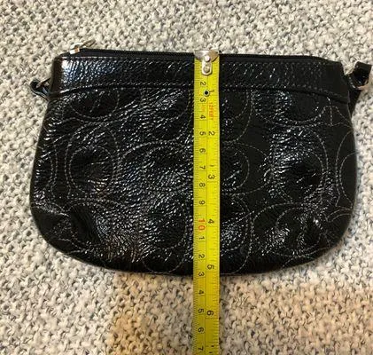 Coach Wristet - Image 8