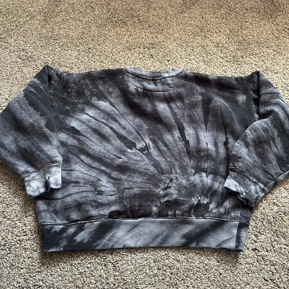 Mitchell & Ness Philadelphia 76ers cropped sweatshirt size small - Image 5