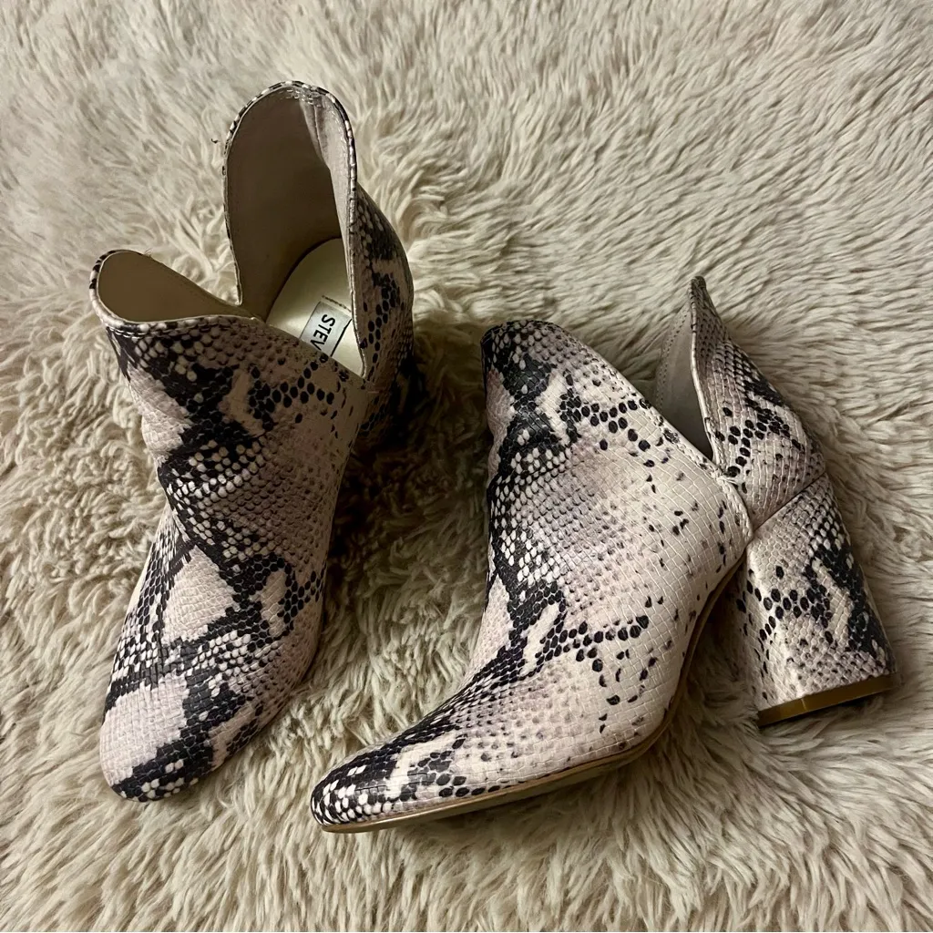 Steve Madden Rookie Snakeskin Bootie Size 8 - Image 13