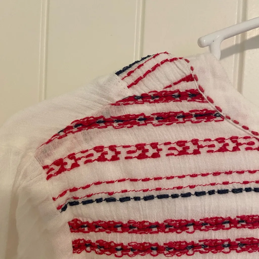 Anthropologie Velvet women’s white pink embroidered flare sleeve blouse‎ small - Image 7