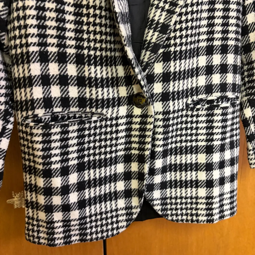 Vintage Best American Clothing Co. Black and White Plaid Coat Size Small - Image 2