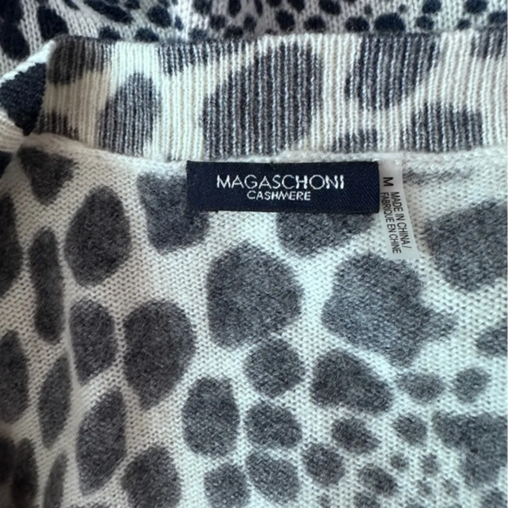 Magaschoni M Cashmere animal‎ print cashmere sweater - Image 3