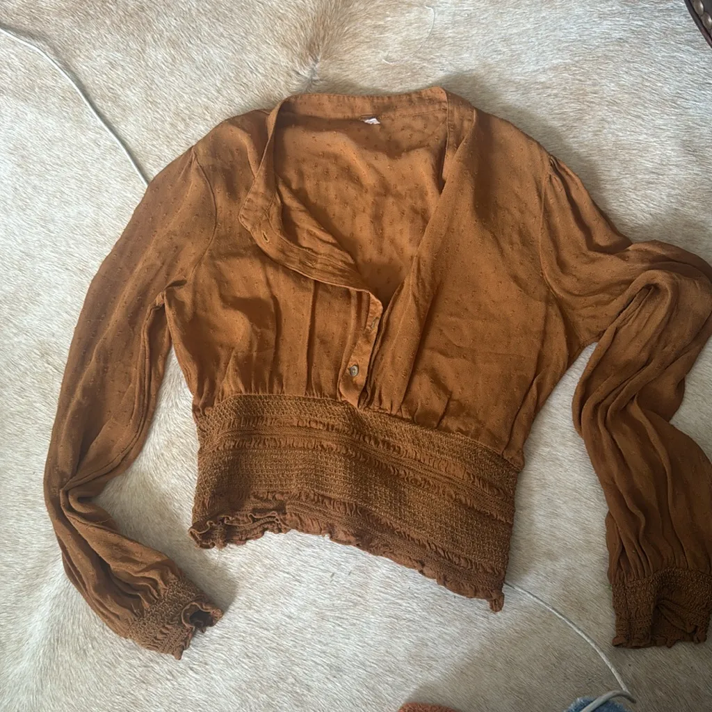 Free people rust colored size smocked waist and wrists buttons top medium - Image 7