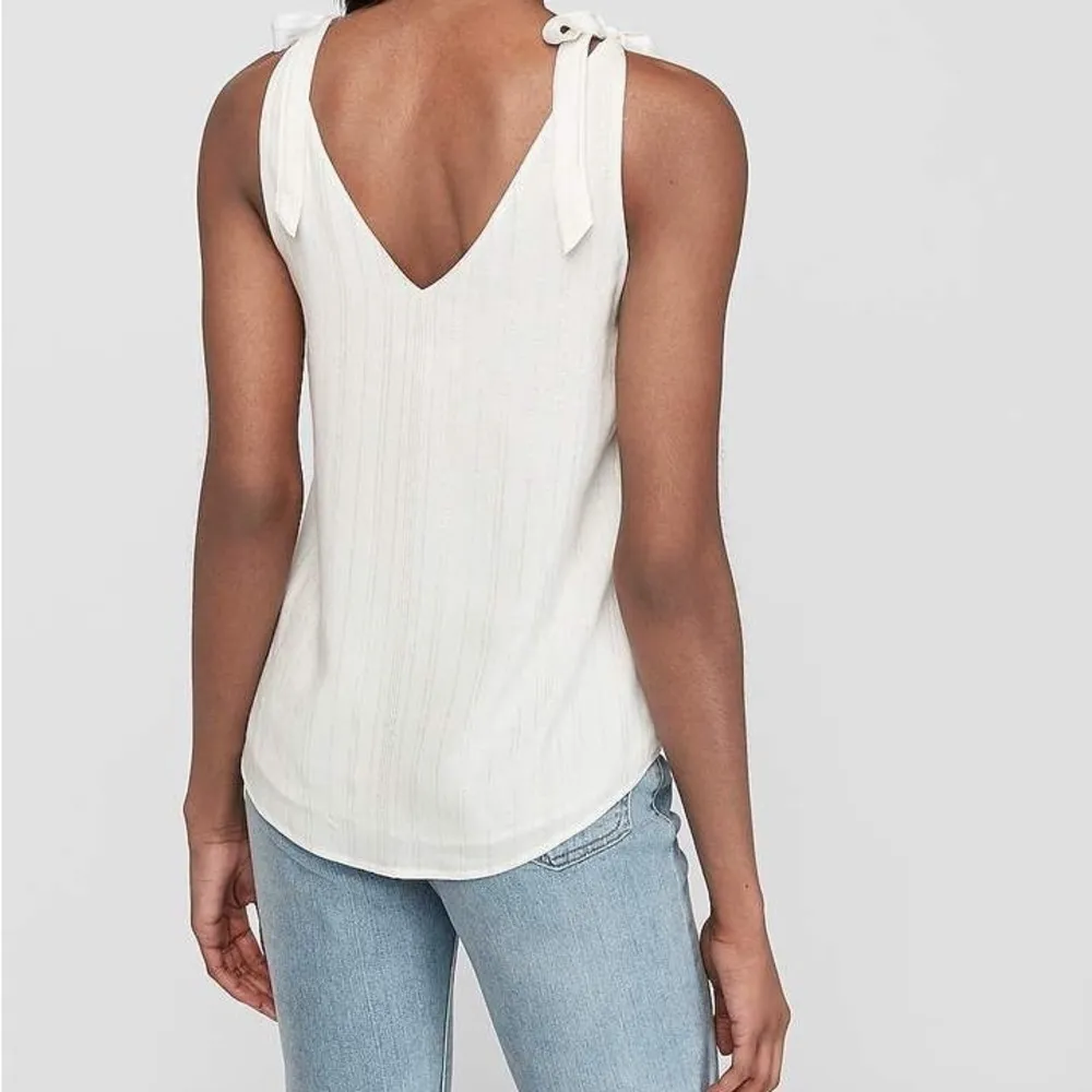 Express Gold Metallic Striped Tie Strap Shoulder White Tank S NWT - Image 2