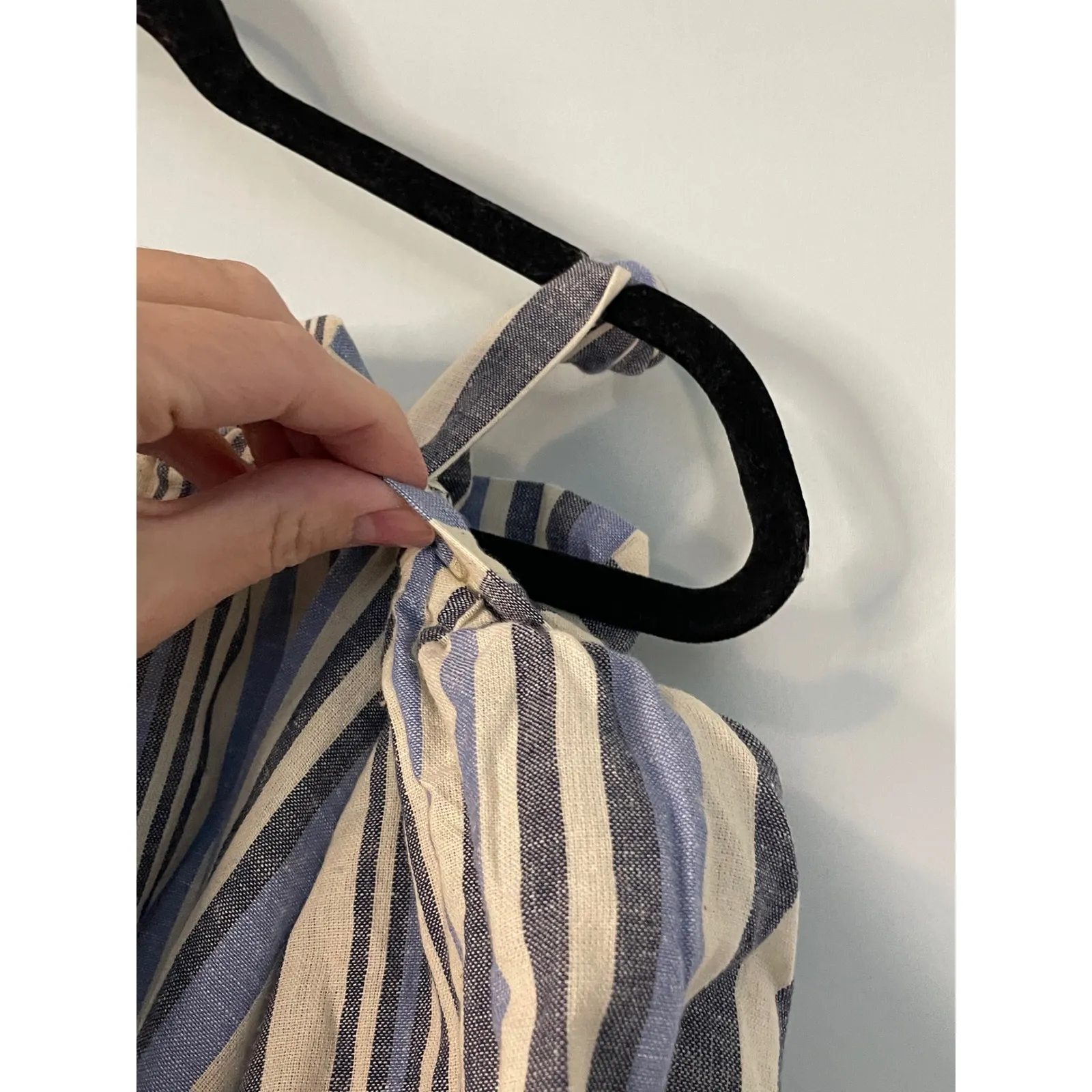 NWT ANGIE Blue White Stripe Off Shoulder Tie Shoulder‎ Top Women's Size L - Image 2