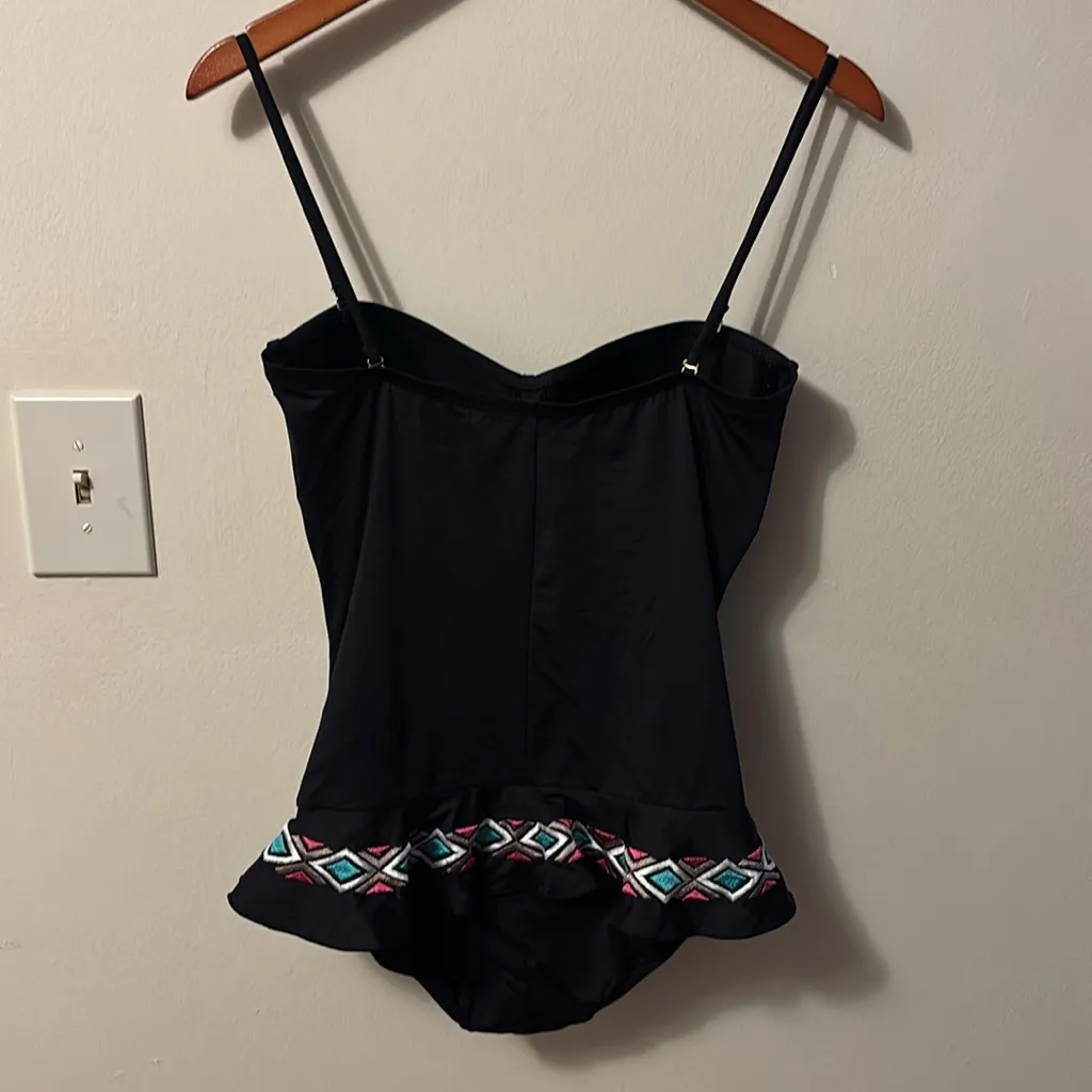La Blanca Black Swimsuit with Vibrant Accents - Image 2