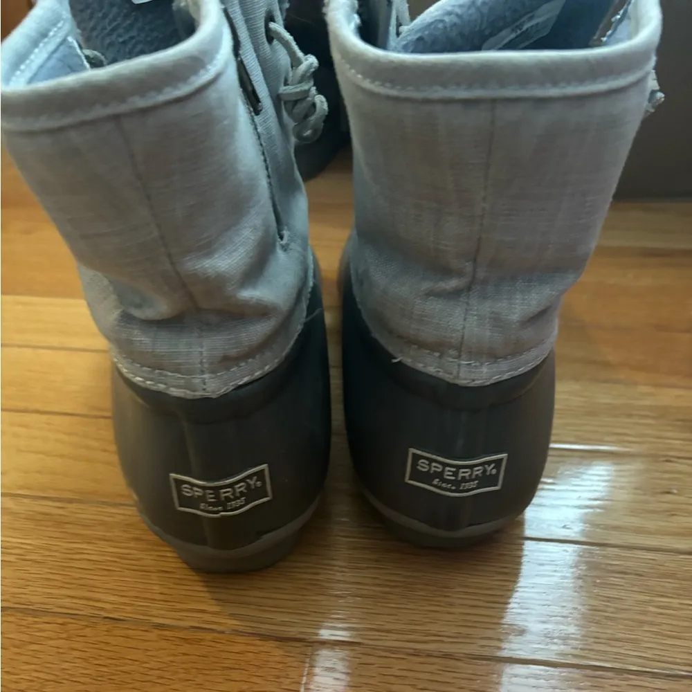 Grey Women’s Sperry Boots. Barely worn - Image 3