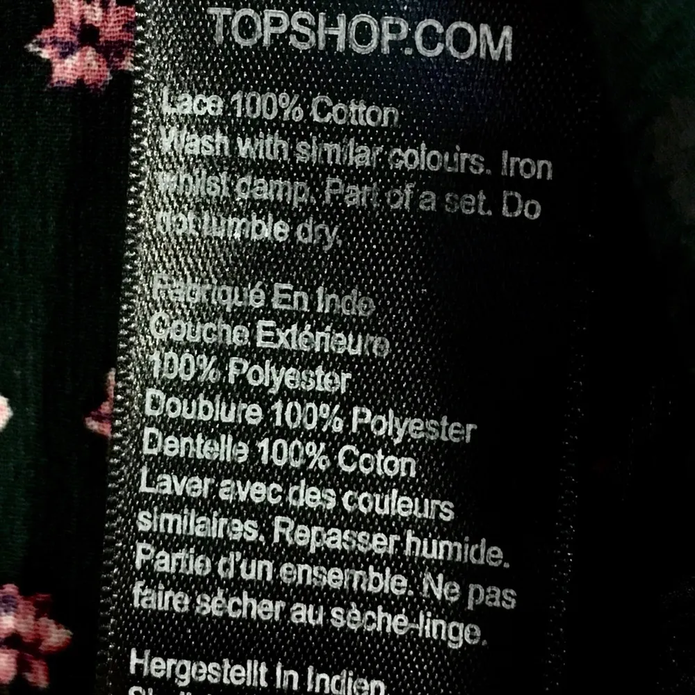 TOPSHOP Black Dress w Rose Pattern Puff Sleeve Open Ladder Accent Sz 8 NWOT - Image 5