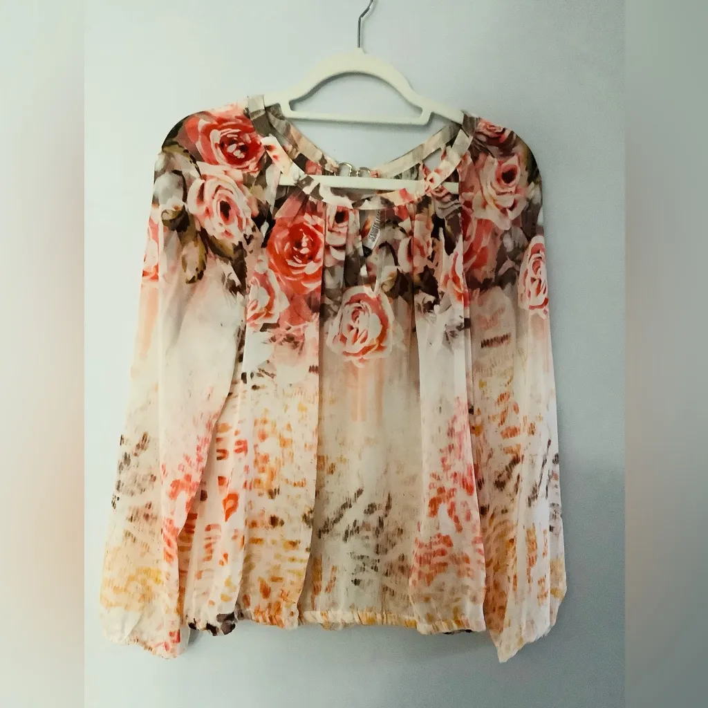 Nice dressy long sleeve blouse 🌷EUC🌷 - Image 2